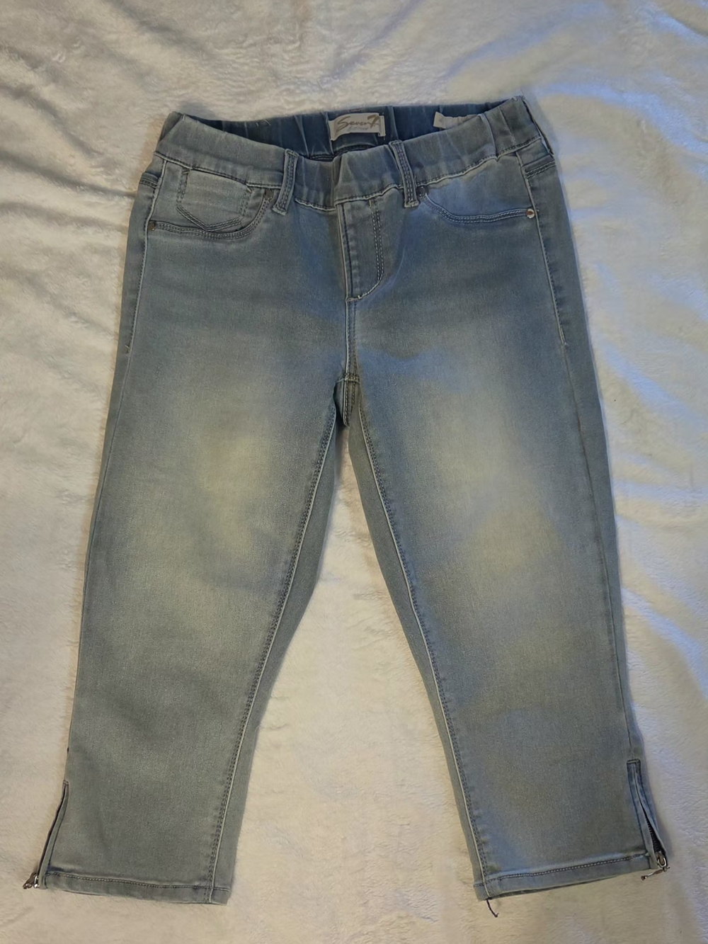 Seven7 Light Blue Capri Jeggings with Ankle Zips